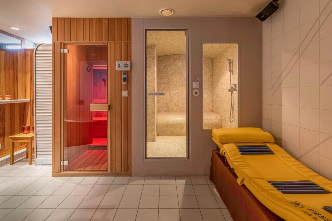 Beautyd Red Room Centrum Gullegem Вевелгем Екстериор снимка